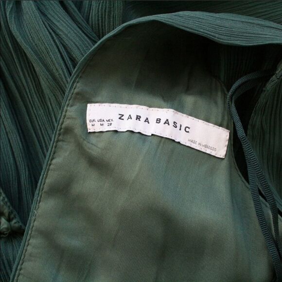 ✨ HP✨Zara deep V neck hunter green chiffon dress✨ - Picture 4 of 4